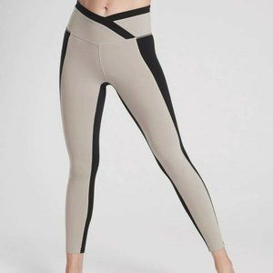ATHLETA Chroma 7/8 Tight In Powervita Small